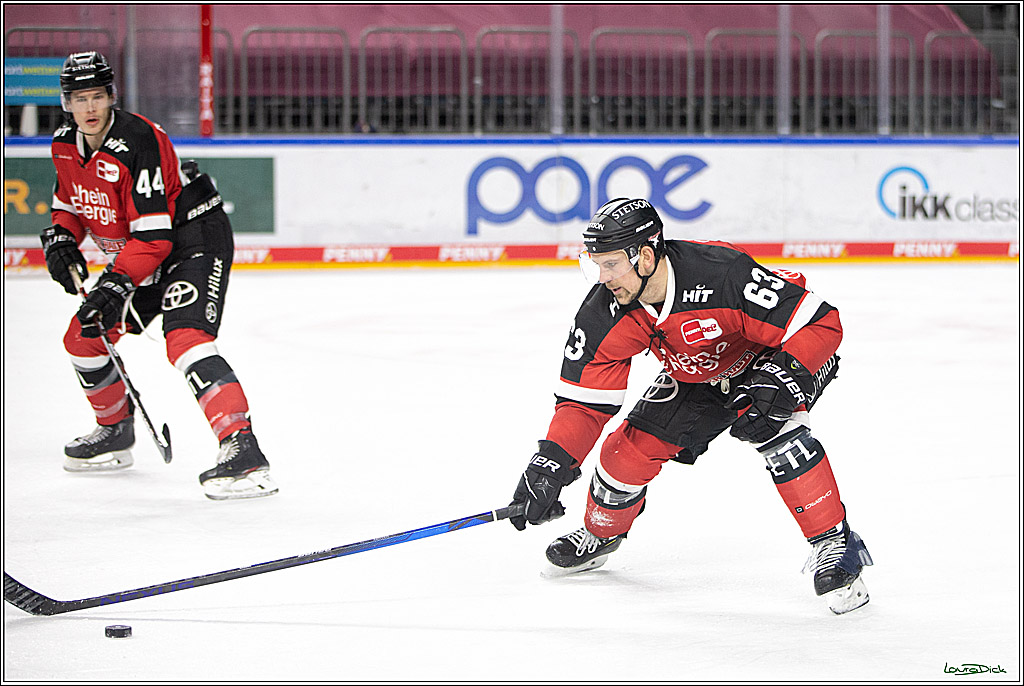 PENNY DEL; Koelner Haie- Eisbaeren Berlin; Koeln, 28.12.2021